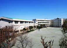 南成瀬中学校